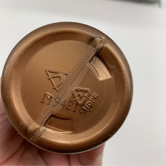 Brazilian Blowout Açaí Anti-Frizz Shampoo NWT 12 ounce, licensed Cosmetologist - Picture 3 of 4